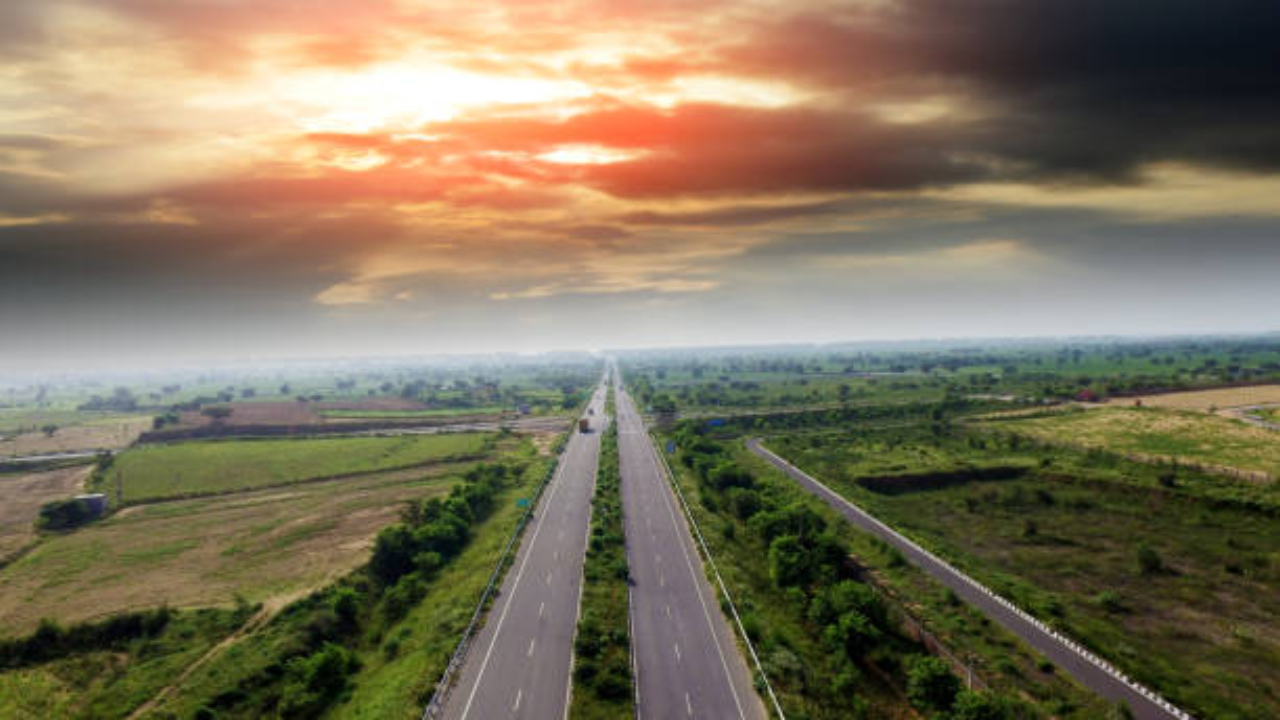 expressway istock