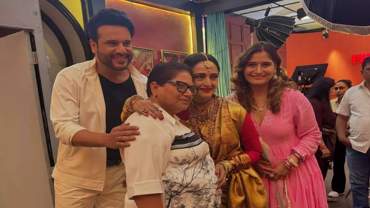 Arti Singh’s Dream Comes True As She Meets Rekha On The Great Indian Kapil Show’s Set - See Post