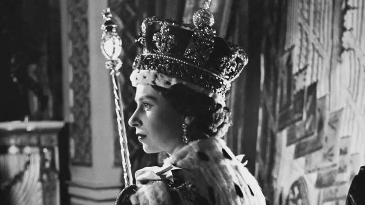 Queen Elizabeth II Did This Weird Thing To Get Used To Wearing Coronation Crown