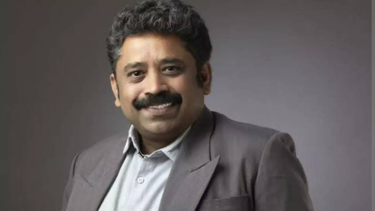 Seenu Ramasamy announces spit with wife