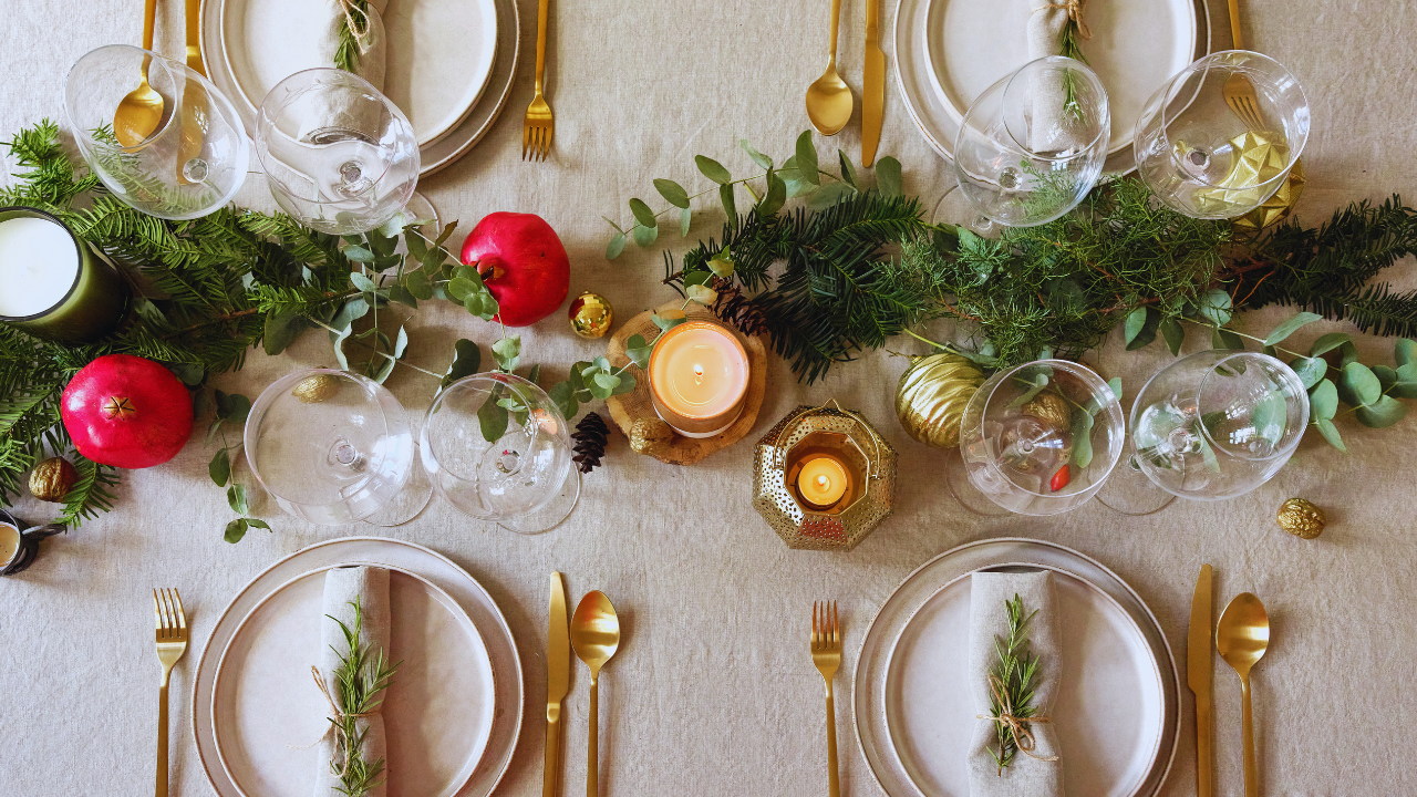 Christmas 2024: 10 Amazing Table Setting Ideas To Try