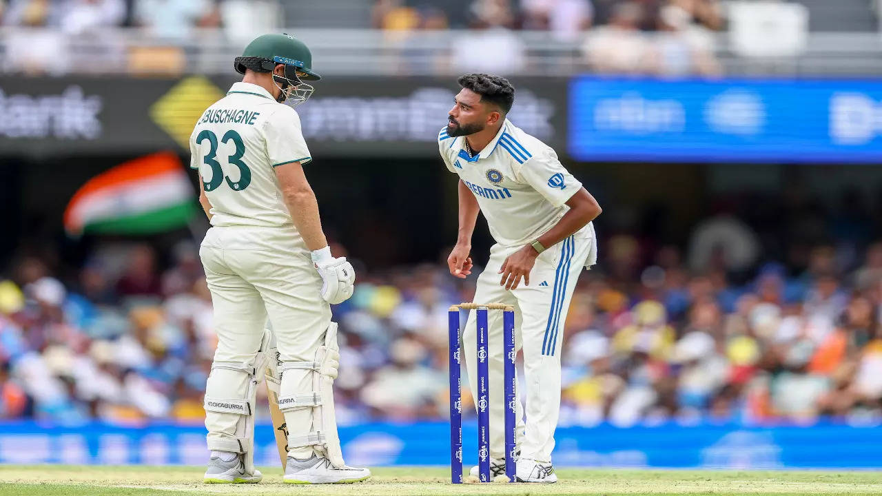 WATCH: Mohammed Siraj's VIRAL Bail Trick Gets Marnus Labusgagne Out In Very Next Over