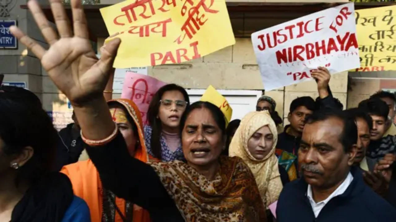 Nirbhaya's mother Asha Devi demanding justice for her daughter