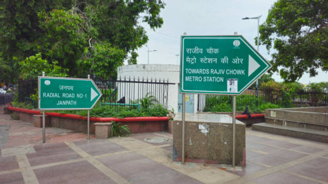 Delhi to Introduce Multilingual Signages in Public Spaces