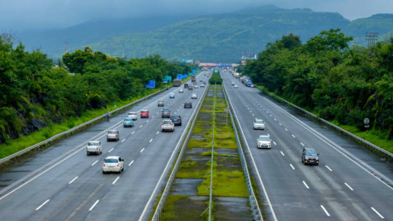 Mumbai-Pune Expressway Set for Eight-Lane Expansion