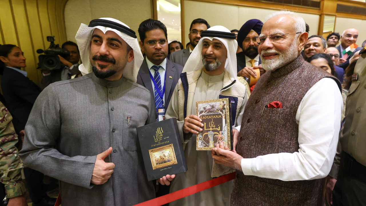 PM Modi Meets Translator And Publisher Of Ramayana, Mahabharata In Arabic