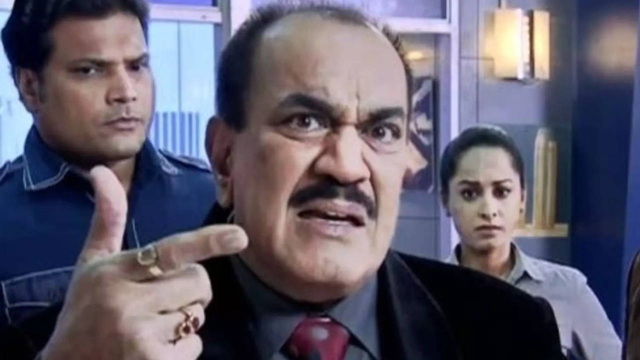 CID: Instagrammer Explains Why Shivaji Satam's Iconic Character ACP Pradyuman Can Be Best Corporate Manager Ever