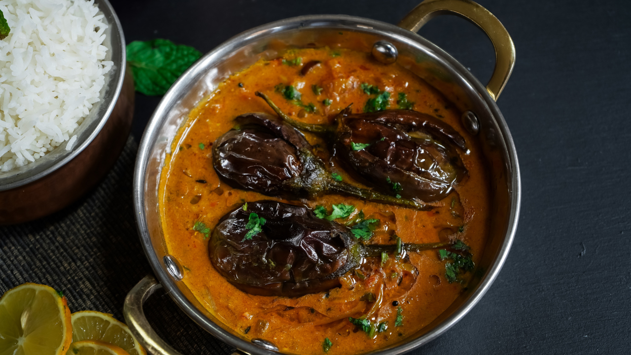 Gutti Vankaya curry with parotta for wholesome feasting