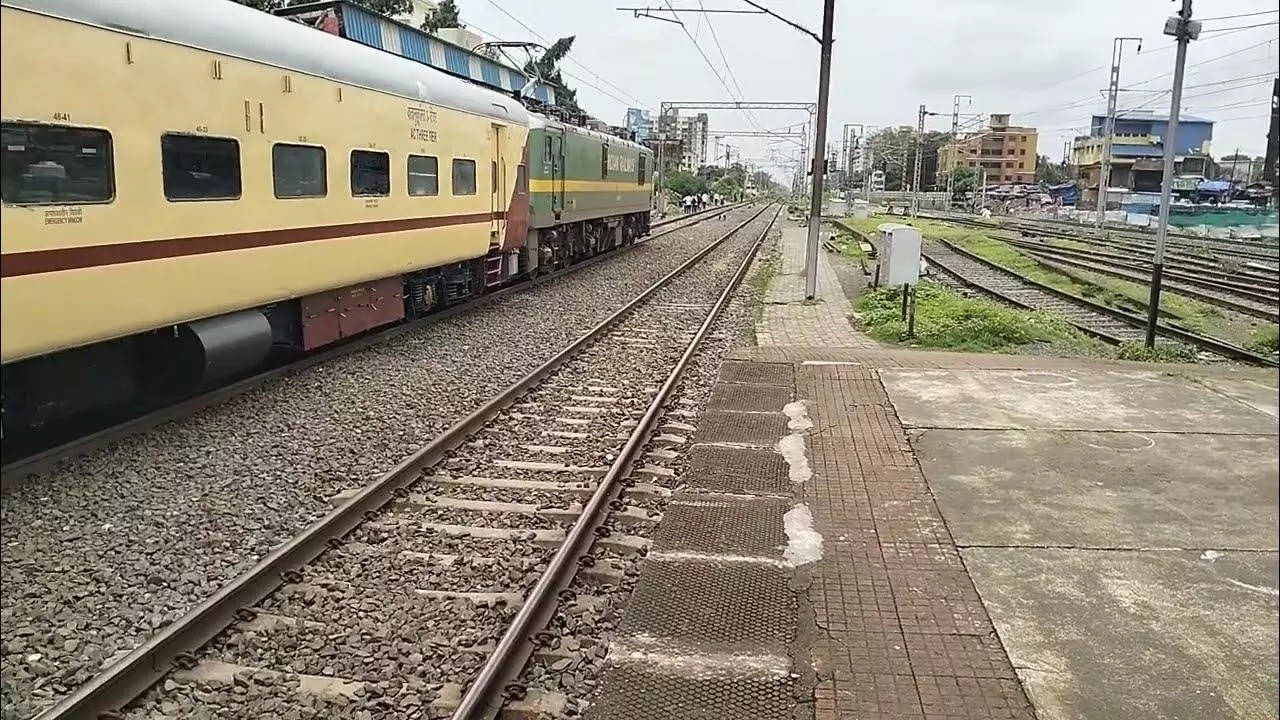 Dadar-Porbandar Saurashtra Express Derails At Kim Station Near Surat