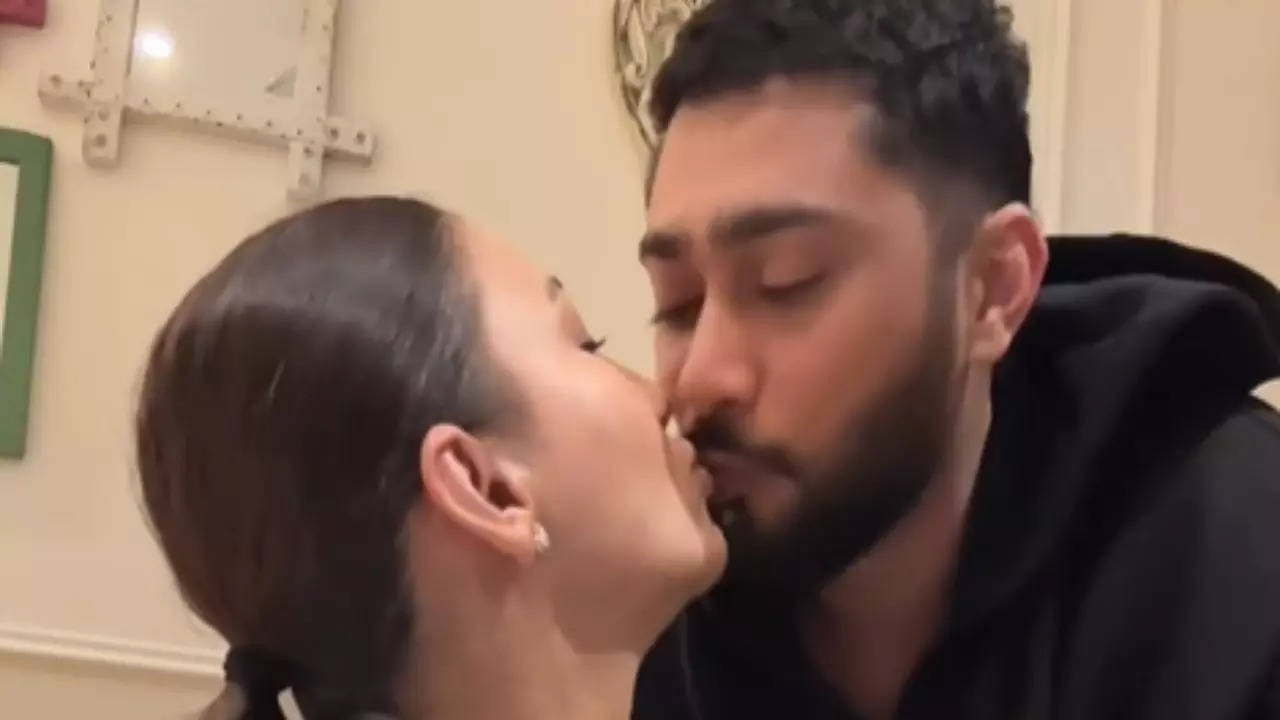 Gauahar Khan Kisses Husband Zaid Darbar Amid Celebrating Her Wedding Anniversary - Watch