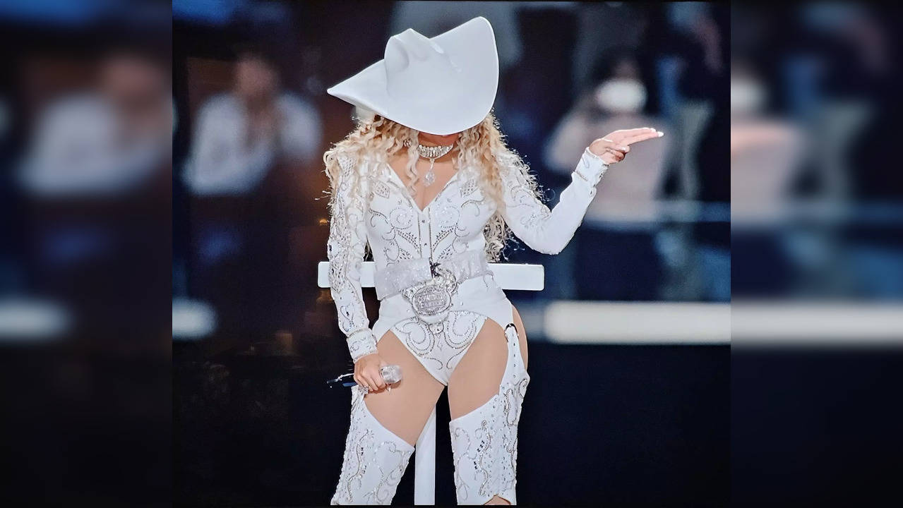 Beyonce at Texans-Ravens NFL match  (Photo Credits: X/Twitter)