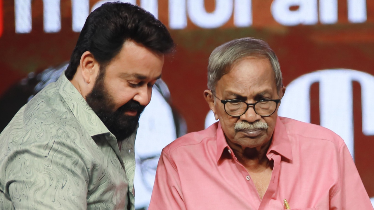 Mohanlal With MT Vasudevan Nair