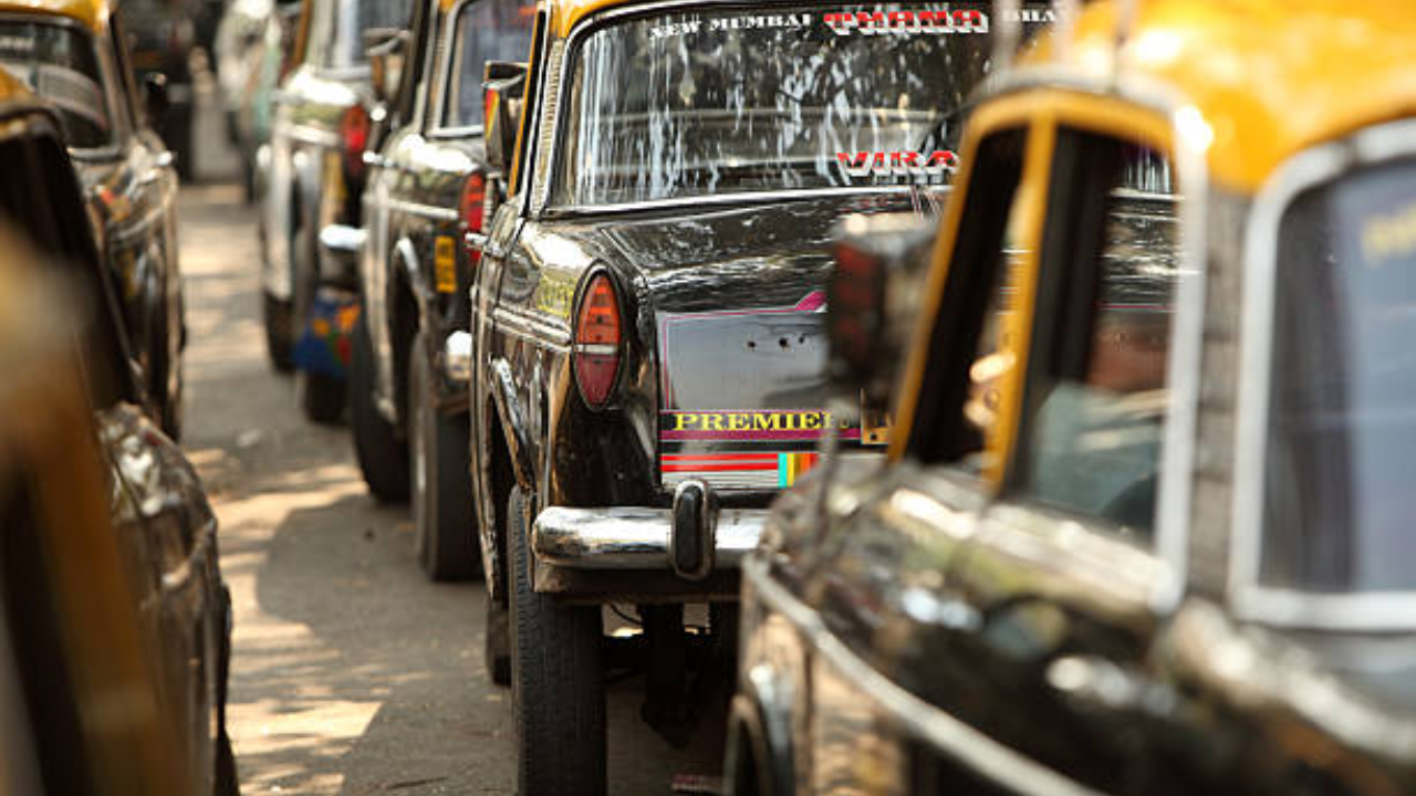 NRI businessman was scammed by a taxi driver for a 10 minute trip