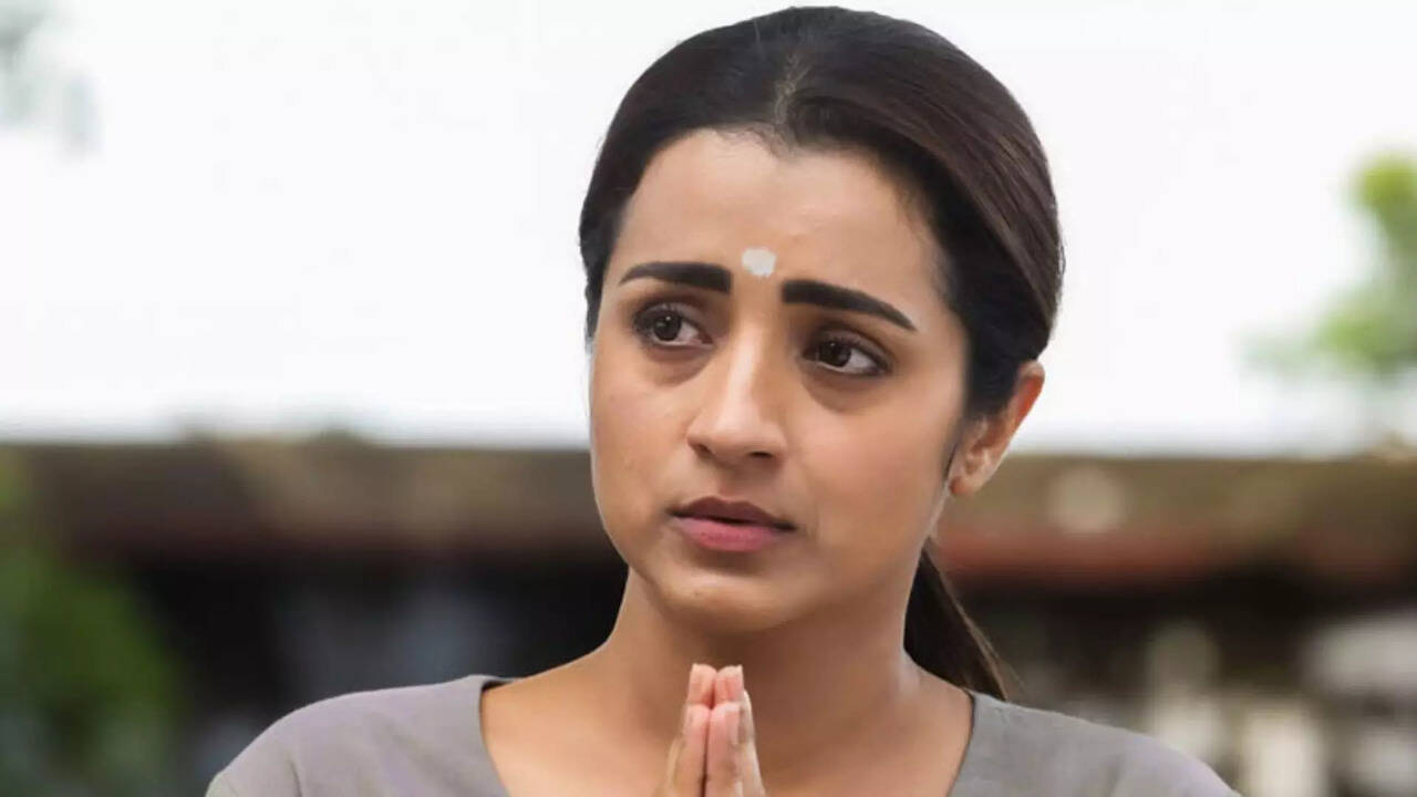 Trisha Krishnan : நடிகை த்ரிஷாவுக்கு கிறிஸ்துமஸ் அன்று நடந்த துயரம்... ஆறுதல் சொல்லும் ரசிகர்கள்! 
