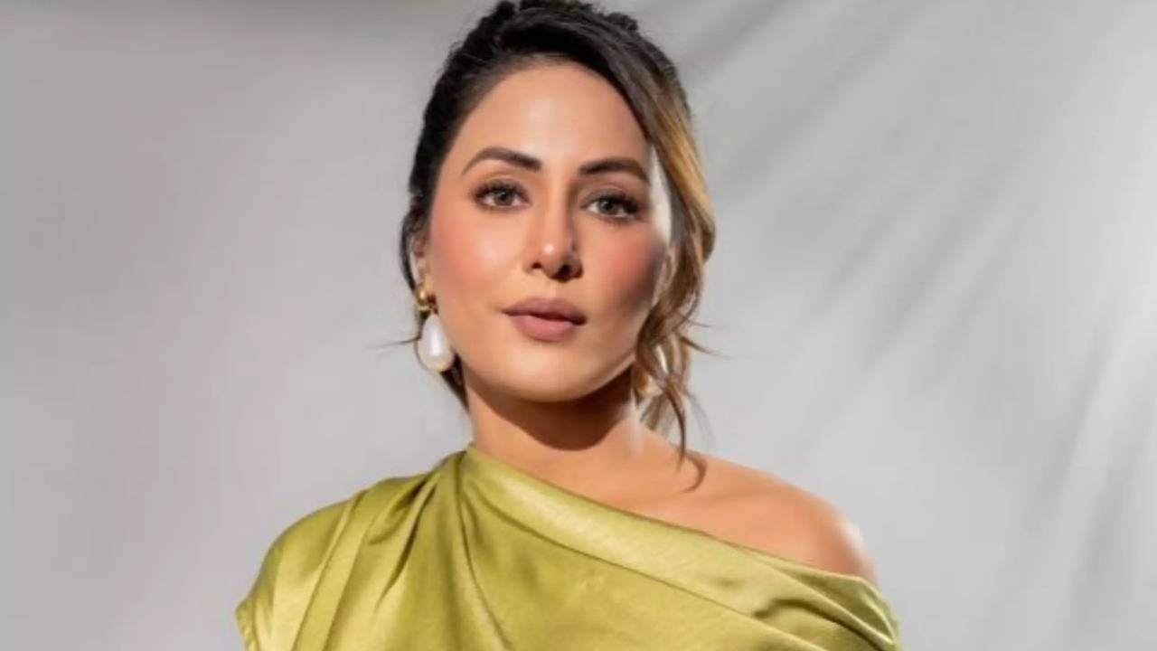 Hina Khan Returns To Television With Grihalaxmi Amid Her Battle Against Breast Cancer