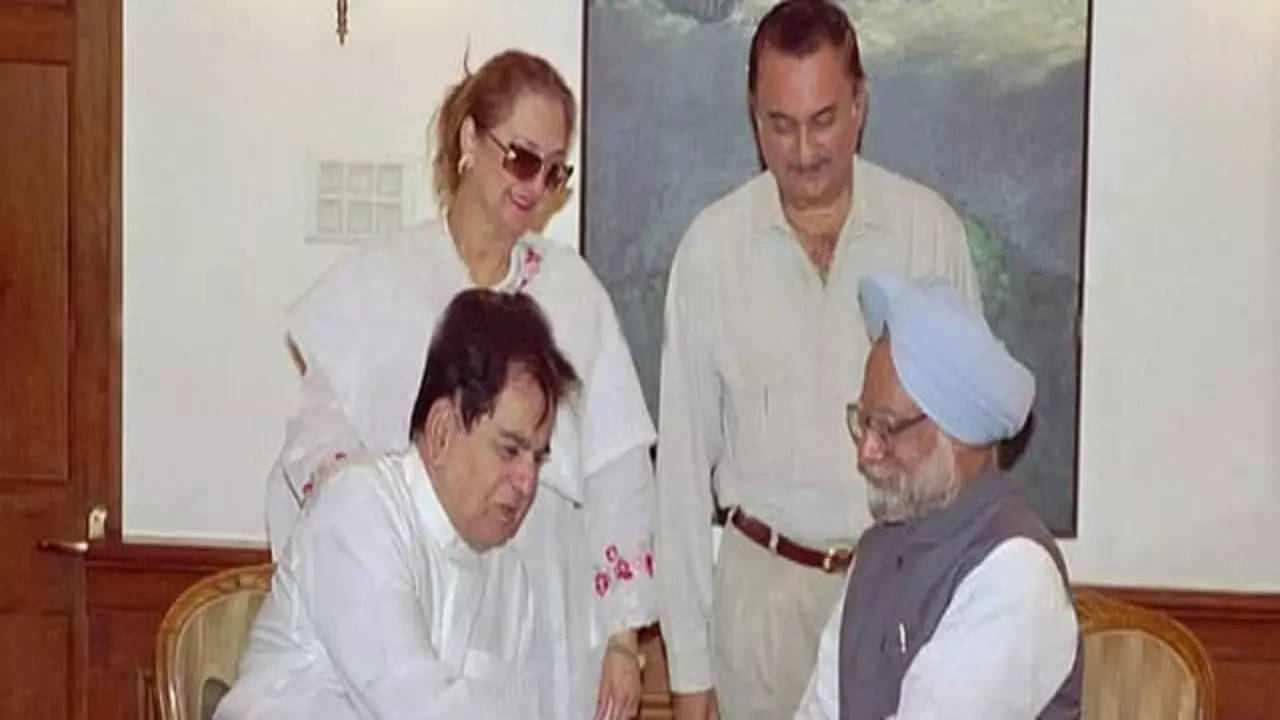 Saira Banu Recalls Dilip Kumar Meeting Dr Manmohan Singh: His Gesture Of Respect Spoke Volumes...