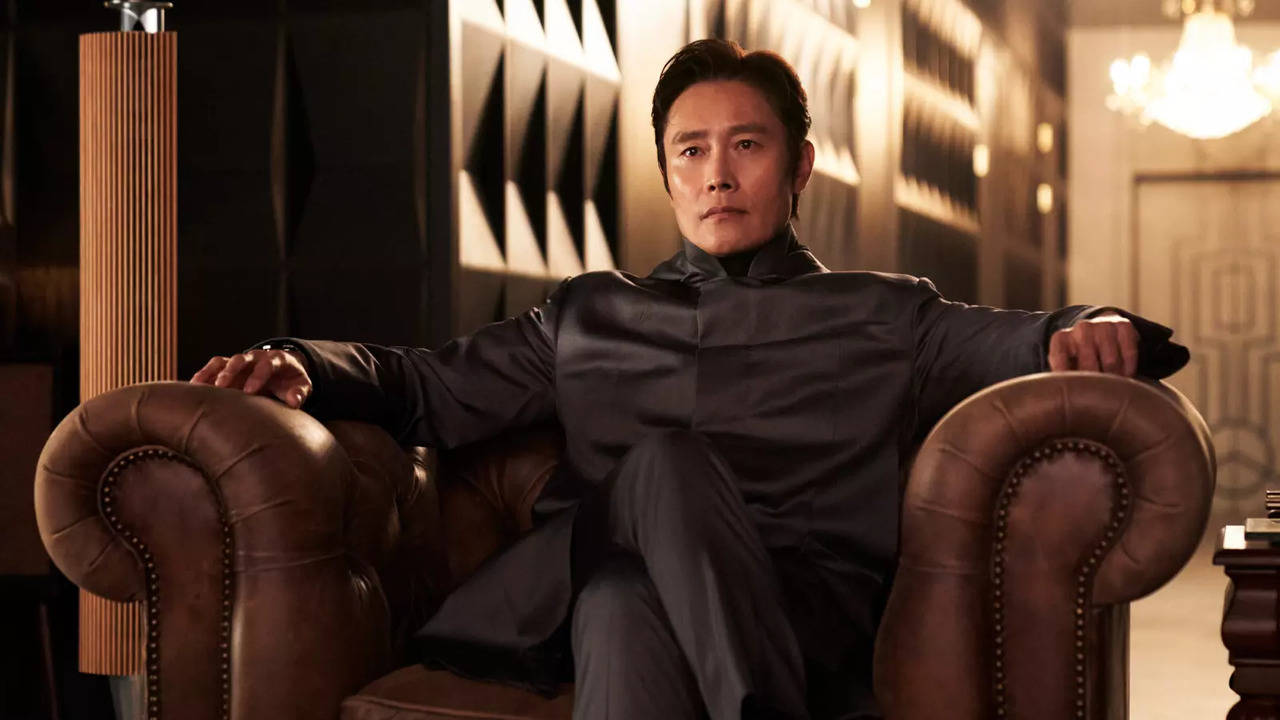 How Lee Byung-Hun's Front Man Steps Out From The Shadows In Squid Game Season 2