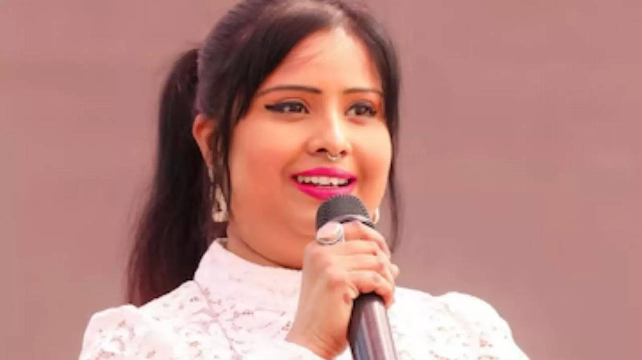 Bhojpuri Folk Singer Claims She Was Stopped From Singing Raghupati Raghav Bhajan, Forced To Apologise