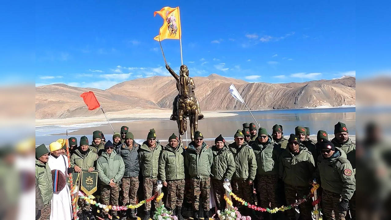 ​A majestic statue of Shri Chhatrapati Shivaji Maharaj was inaugurated on the banks of Pangong Tso​