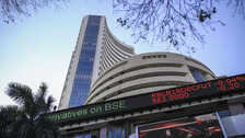 Banks and stock markets will remain open on January 1 in the new year 2025.