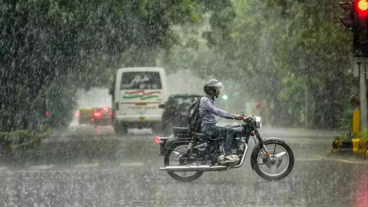  தமிழகத்தில் இன்று 3 மாவட்டங்களுக்கு கனமழை எச்சரிக்கை.. வானிலை ஆய்வு மையம் தகவல் 