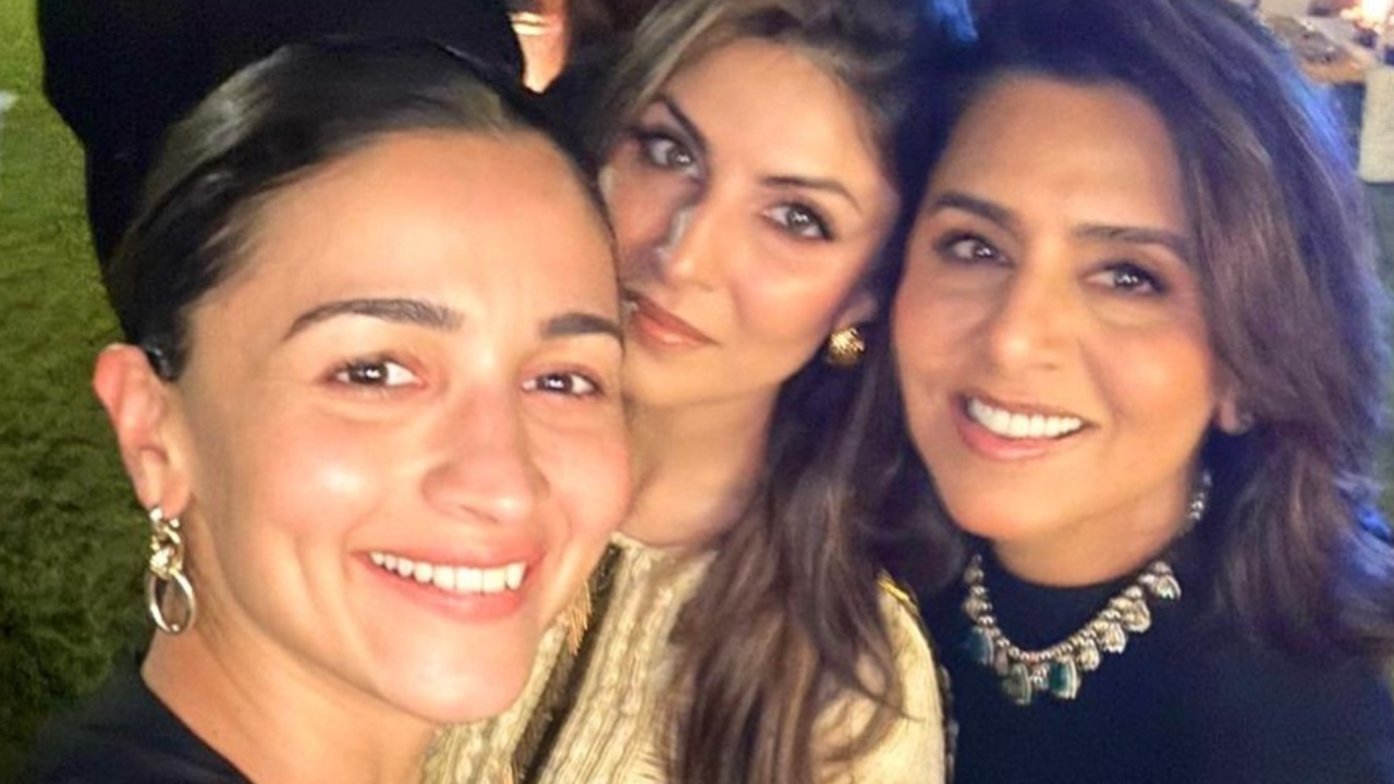 Riddhima Kapoor Sahni Celebrates New Year With Alia Bhatt And Neetu Kapoor In Style, Shares A Glamorous Selfie