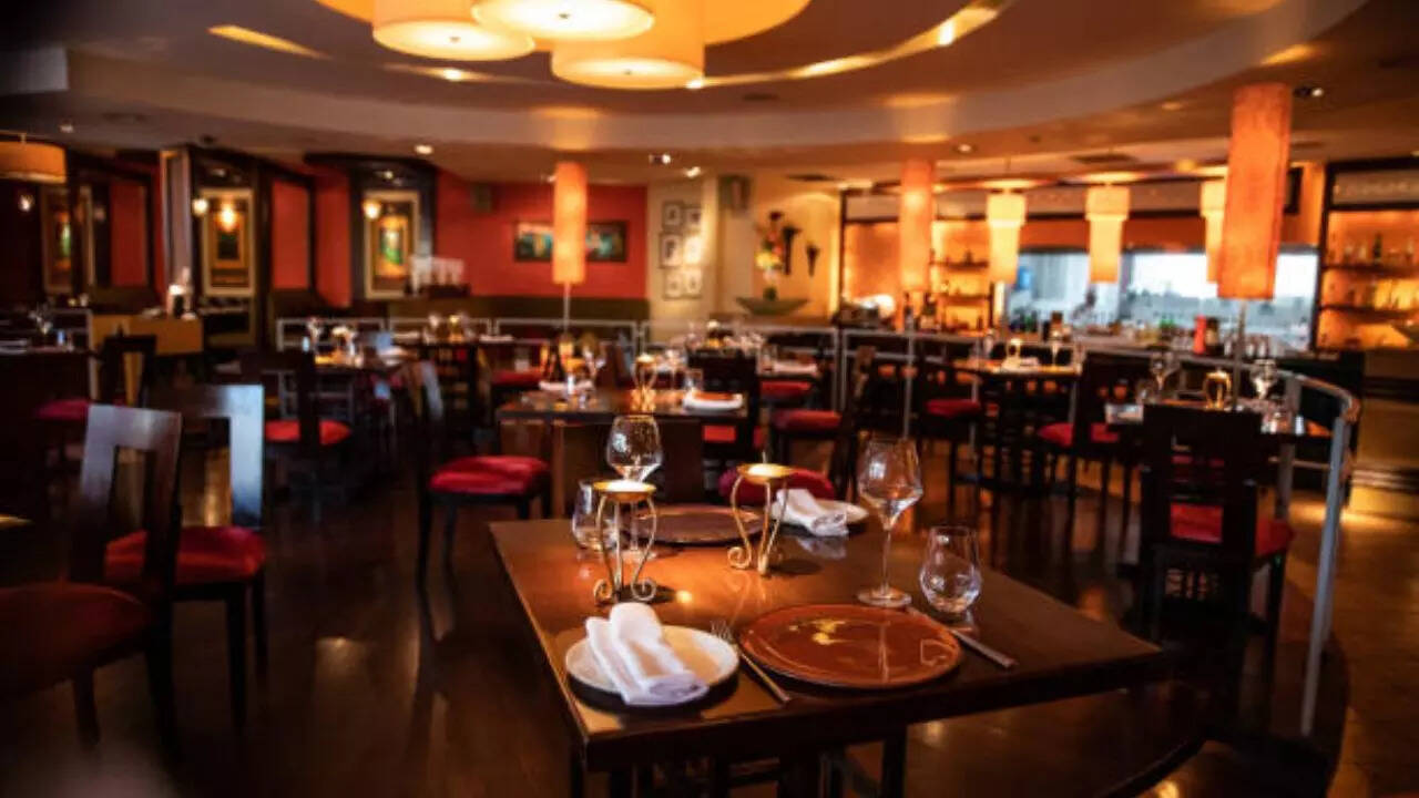 dining delight! kolkata restaurants, cafes see record surge in table bookings during christmas-new year week