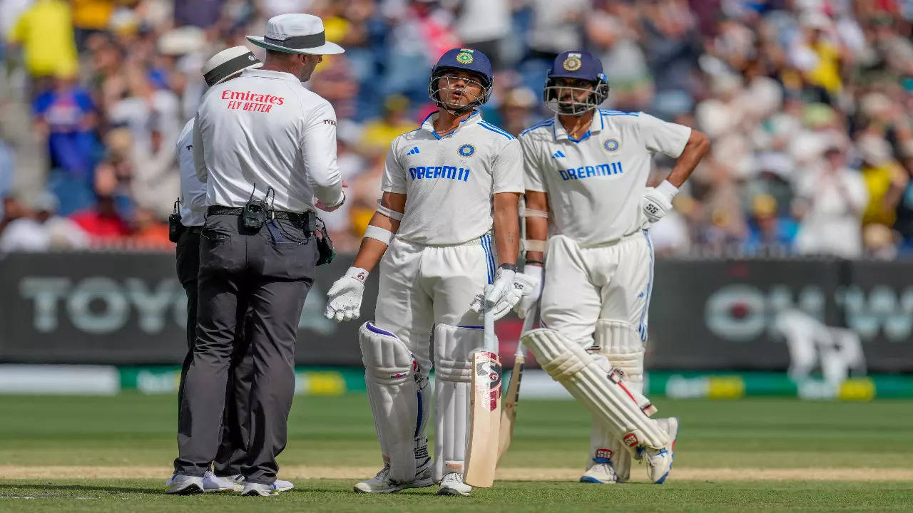 'How They Can Overrule On-field Umpire': Michael Clark Hits Out At DRS After Yashasvi Jaiswal Controversy