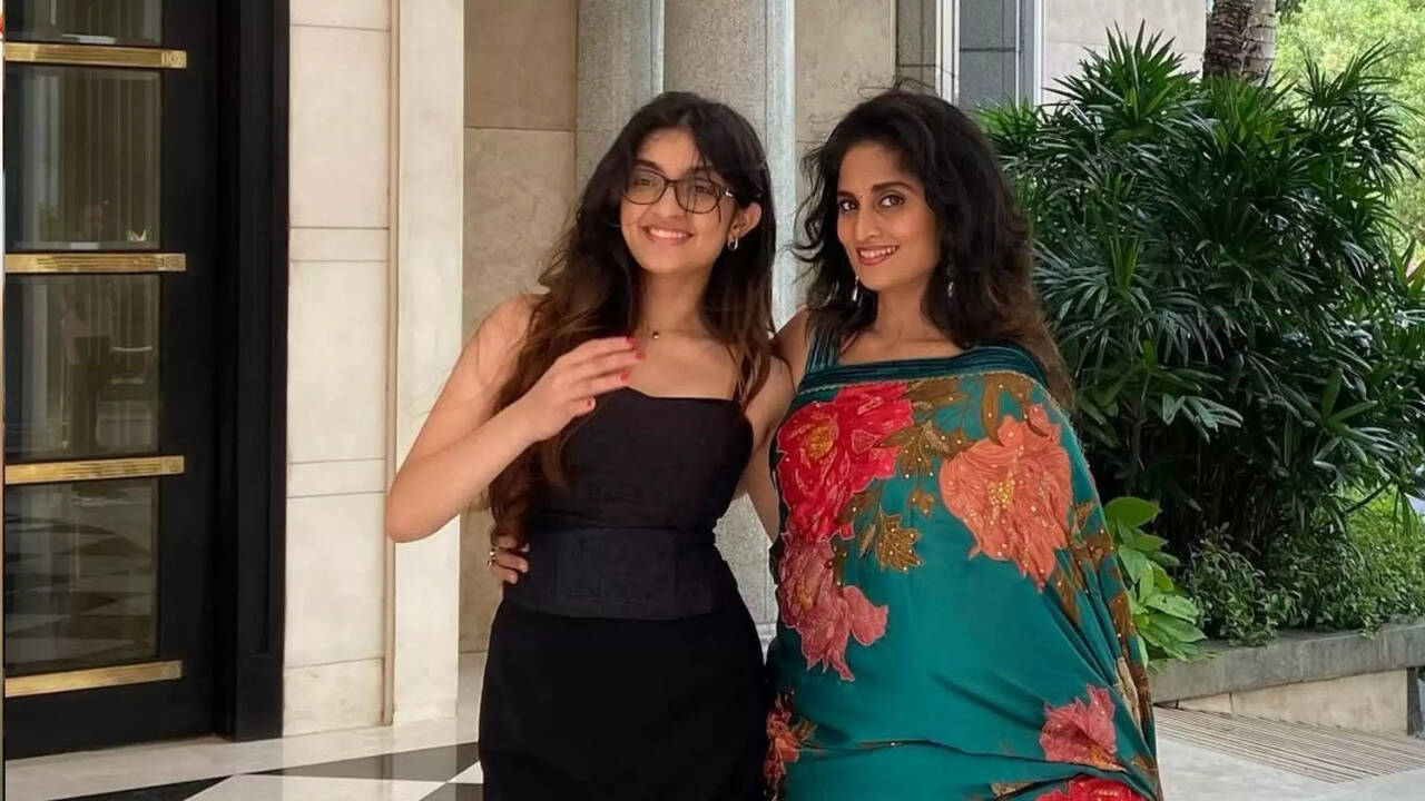  Shalini Ajith kumar : மீண்டும் ஒரு கொண்டாட்டம்... அனோஷ்கா அஜித்தை வாழ்த்த சொன்ன ஷாலினி! 