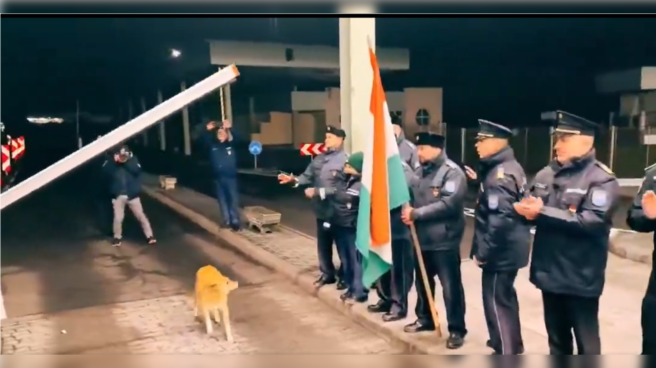 Dog crosses the border  (Photo Credits: X/Twitter)