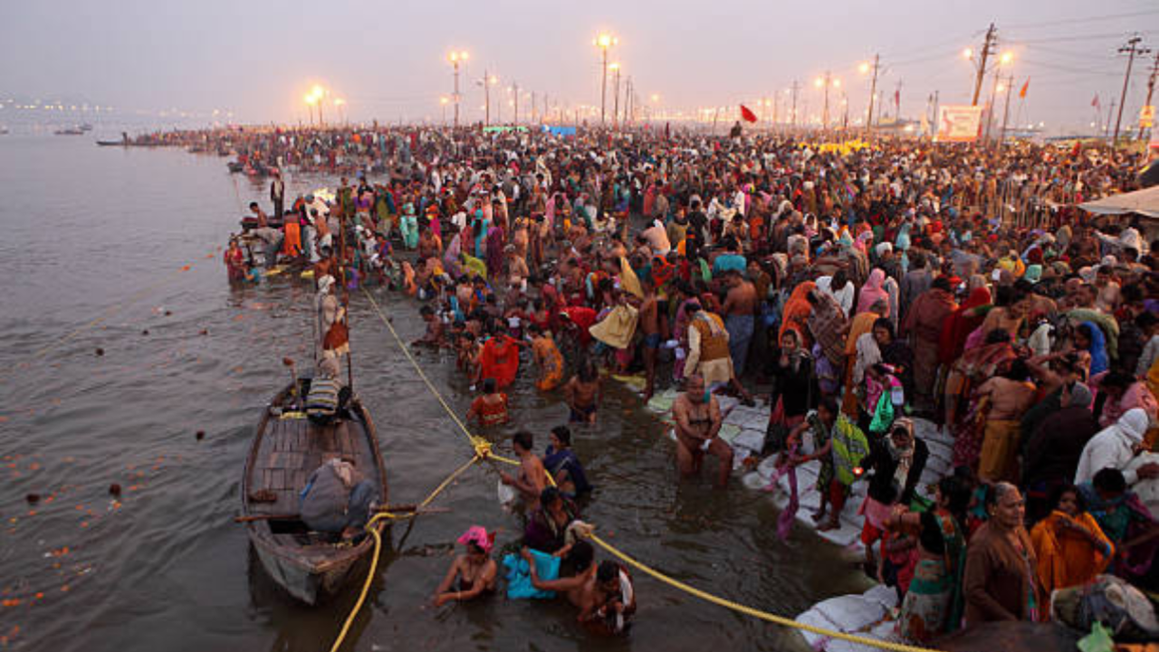 home to saint and 'world’s heaviest' crystal shivling, this unique bus is attracting visitors in kumbh mela