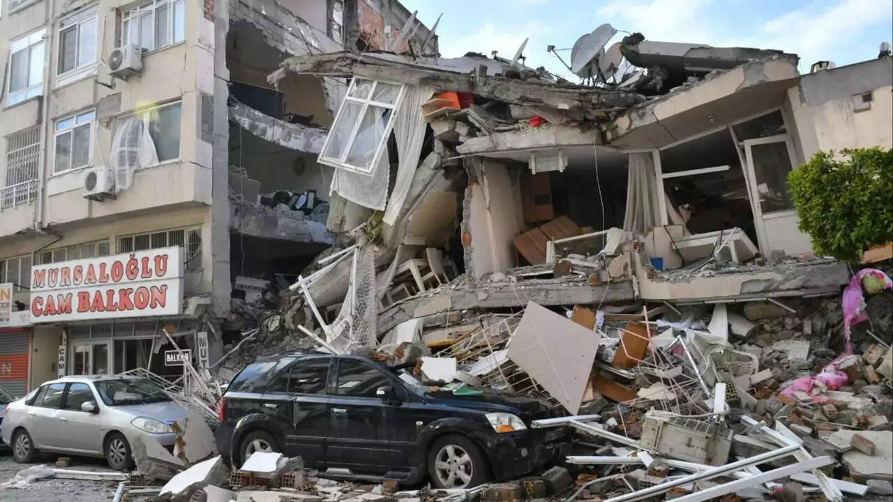  நேபாள- திபெத் எல்லையில் சக்திவாய்ந்த நிலநடுக்கம்.. பலி எண்ணிக்கை 50ஐ தாண்டியது 