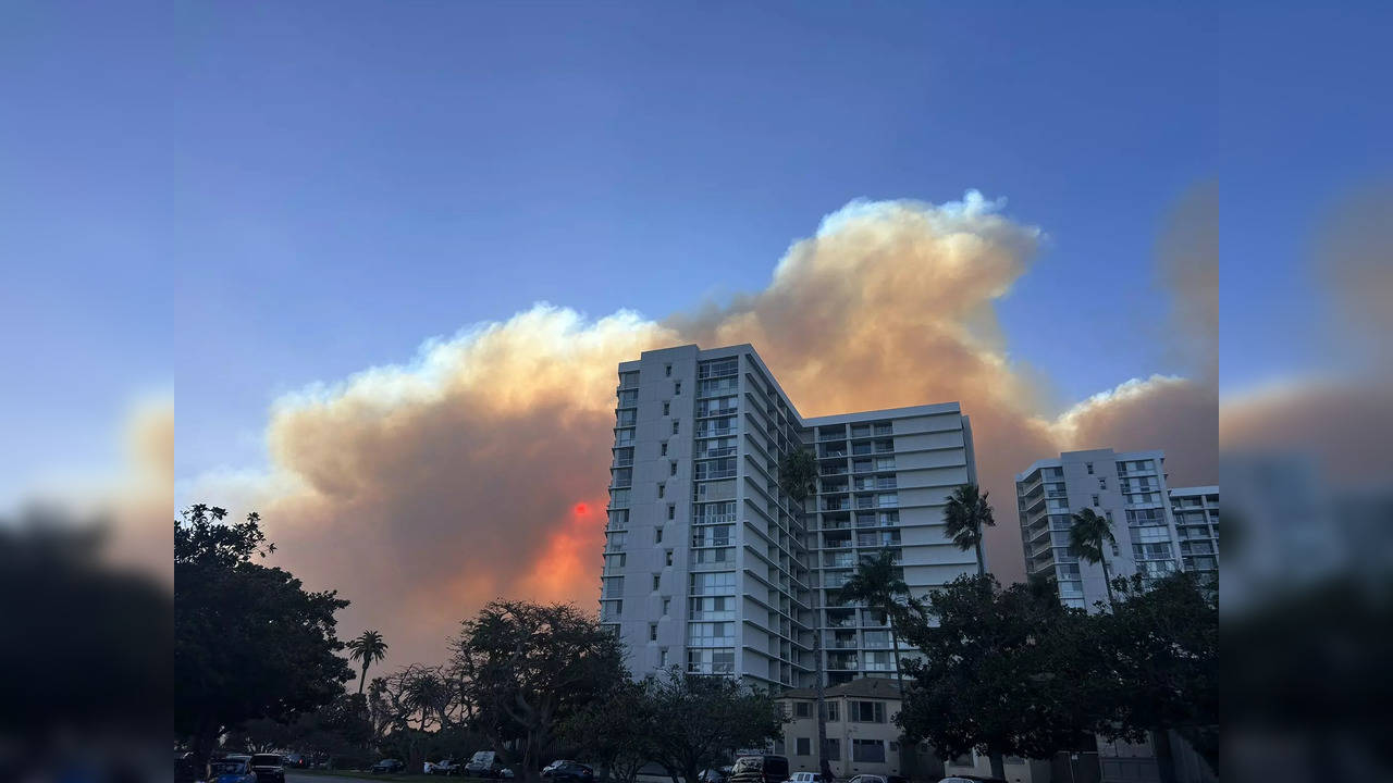 Santa Monica Fire - Evacuations