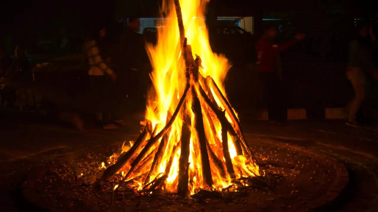 Lohri 2025: Know The Date, Time, Rituals, Celebration And Significance