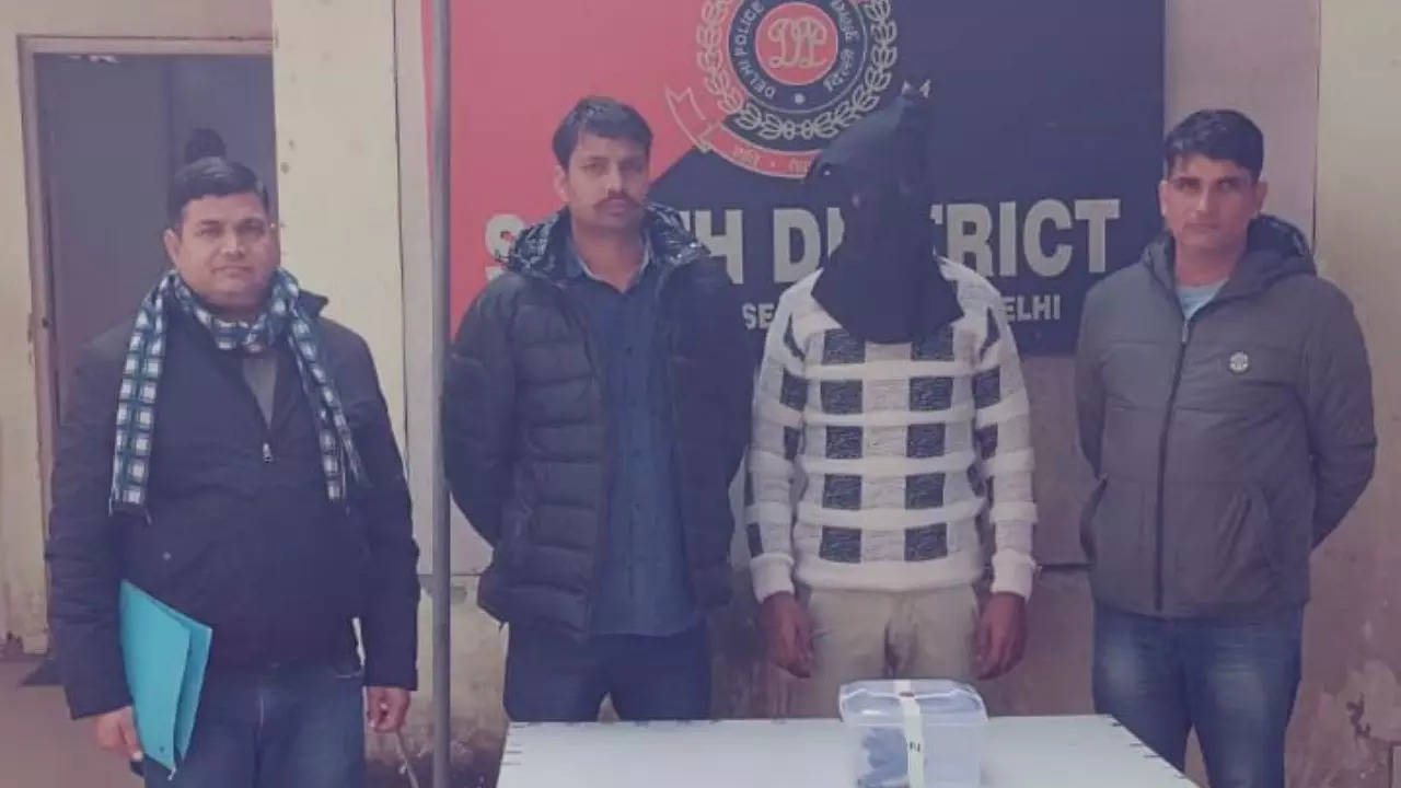 Delhi Police Arrested Man For Making Reels Wit Illegal Weapons