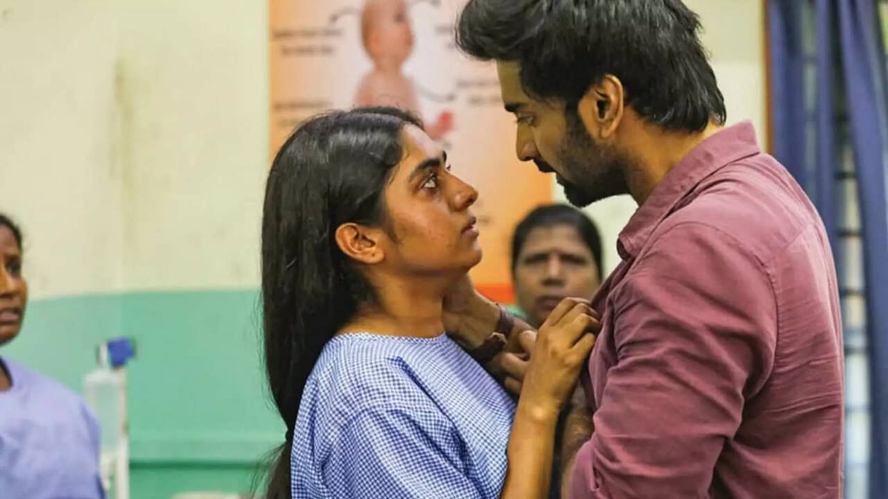  மிரட்டும் அதர்வா.. எதிர்பார்ப்பை தூண்டும் DNA படத்தின் டீசர்! 