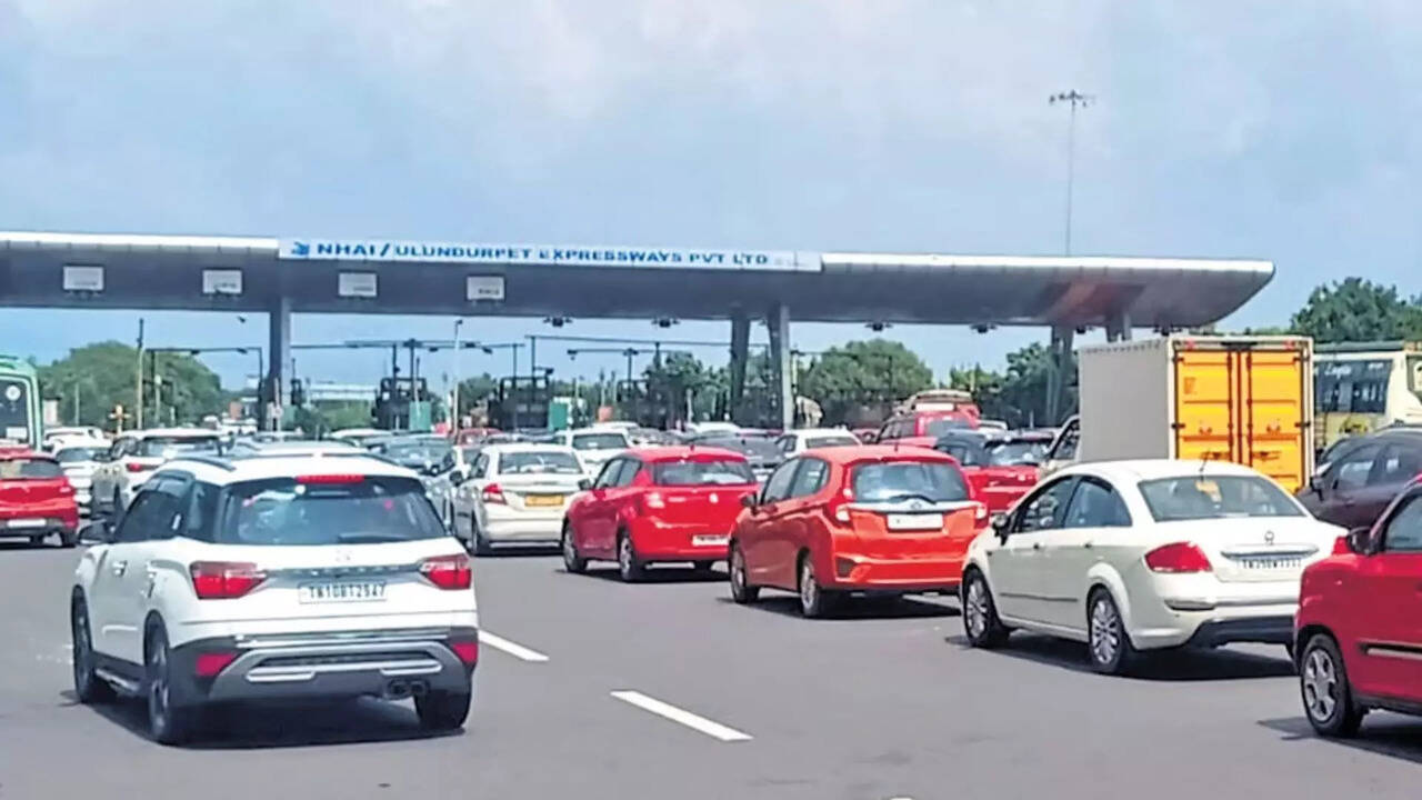  Pongal Traffic: சென்னையில் இருந்து பொங்கலுக்கு சொந்த ஊருக்கு காரில் போறீங்களா... அப்போ இந்த வழியா போங்க! 