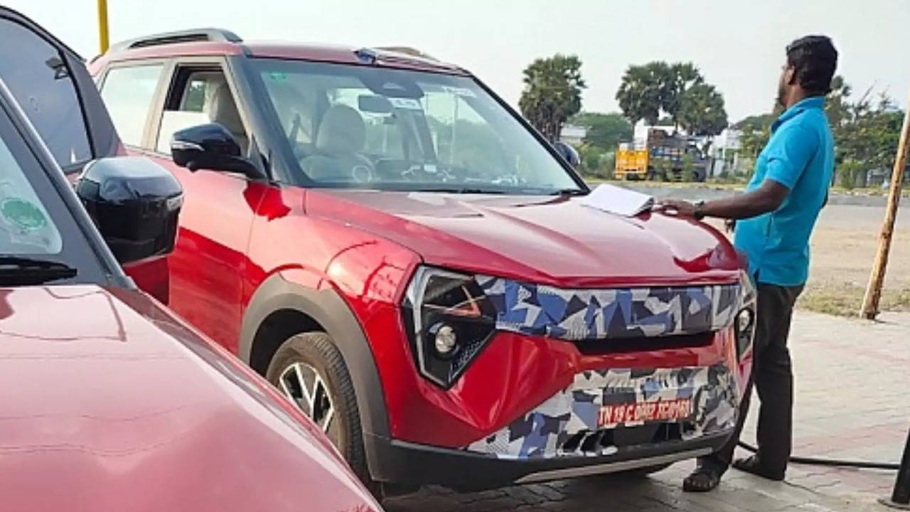 Mahindra 3Xo EV Spied