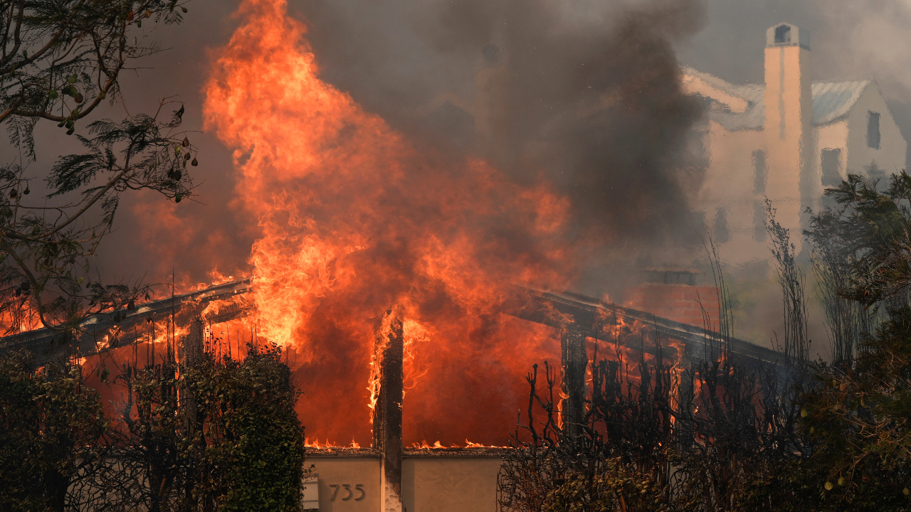 Jurupa Valley Brush Fire Videos Show Blaze Near Santa Ana Riverbed