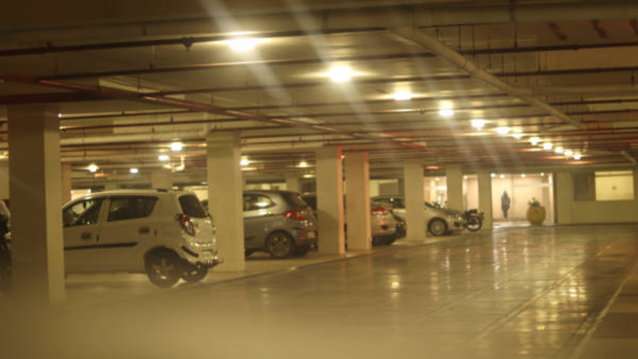 Mumbai May Require Proof of Parking Space Before Buying Cars