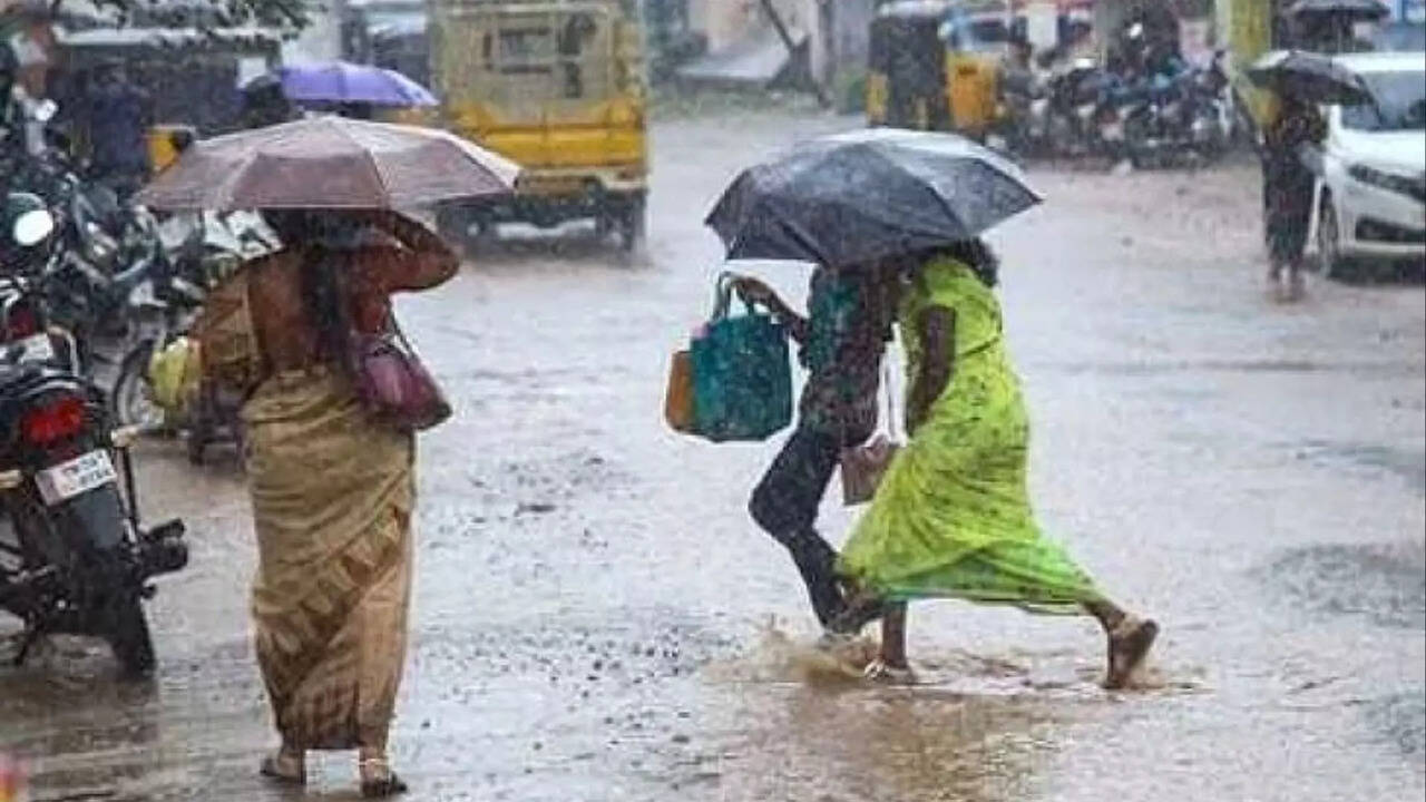  தமிழகத்தில் இரு நாள்கள் கனமழை எச்சரிக்கை.. இந்த 6 மாவட்டங்கள் உஷார்.. வானிலை ஆய்வு மையம் தகவல் 