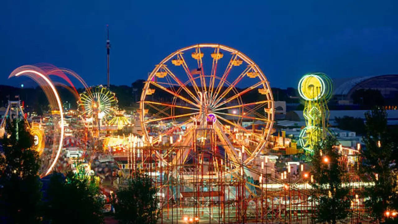 hyderabad: passengers left hanging for 25 minutes on amusement park ride