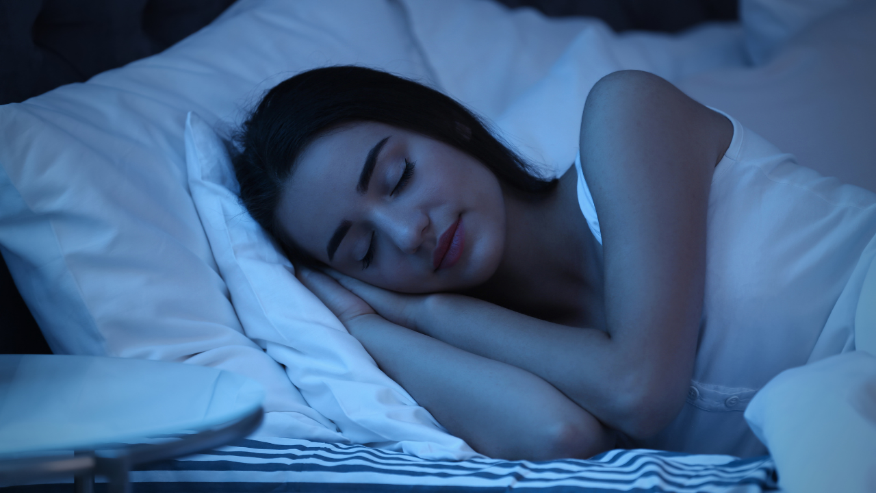 Best foods for dinner to improve sleep