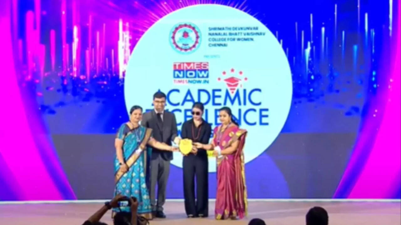  டைம்ஸ் நவ் Academic Excellence 2025 விருதுகள்.. தமிழ்நாட்டில் சிறந்து விளங்கிய சாதனை கல்வி நிறுவனங்களின் பட்டியல் 
