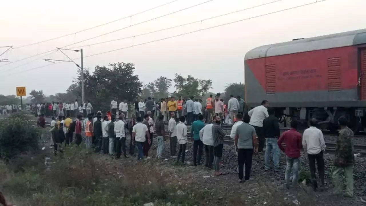 Jalgaon Train Accident