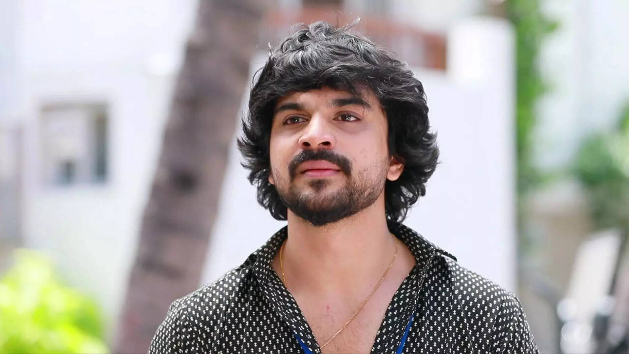  Bigg Boss Rayan :ரசிகர்களை ஏமாற்றிய சீரியல் குழு.. பனி விழும் மலர் வனம் சீரியலில் இருந்து விலகிய பிக் பாஸ் ரயான்! இனி சேரன் யார் தெரியுமா? 