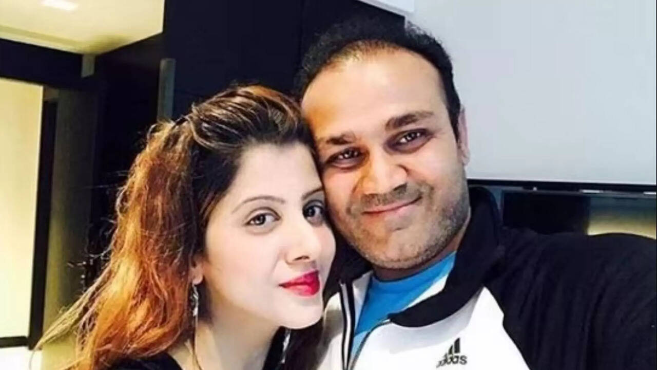  முடிவுக்கு வரும் 20 வருட திருமண வாழ்க்கை?.. கிரிக்கெட் வீரர் ஷேவாக் மனைவியை பிரிவதாக தகவல் 