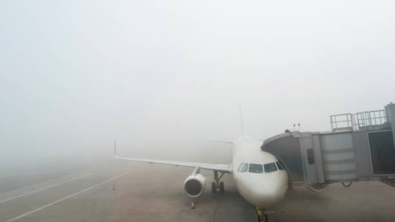dense fog causes trouble at kolkata airport: flight operations disrupted for 2nd day