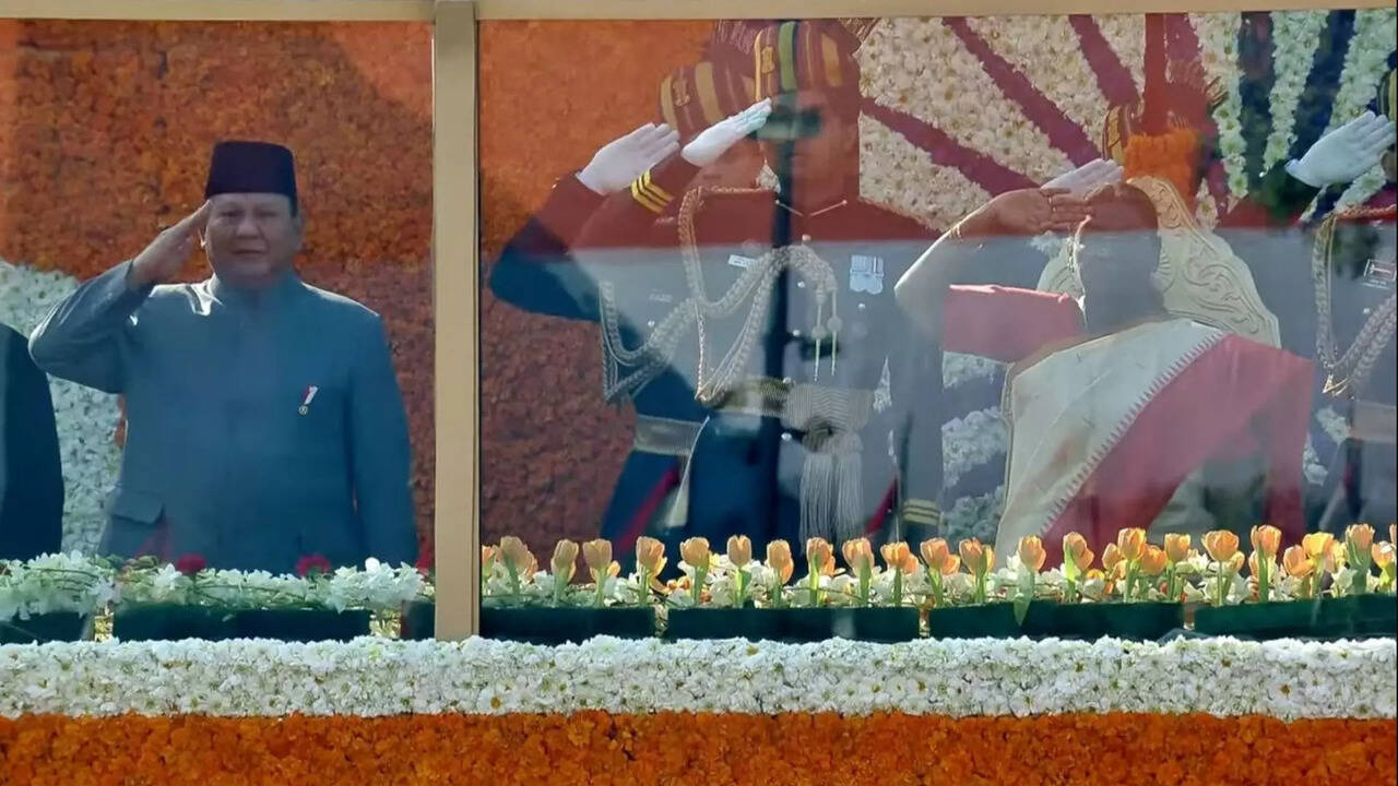  டெல்லியில் குடியரசுத் தின விழா கொண்டாட்டம் கோலாகலம்.. இந்தாண்டு சிறப்பு விருந்தினர் யார் தெரியுமா? 