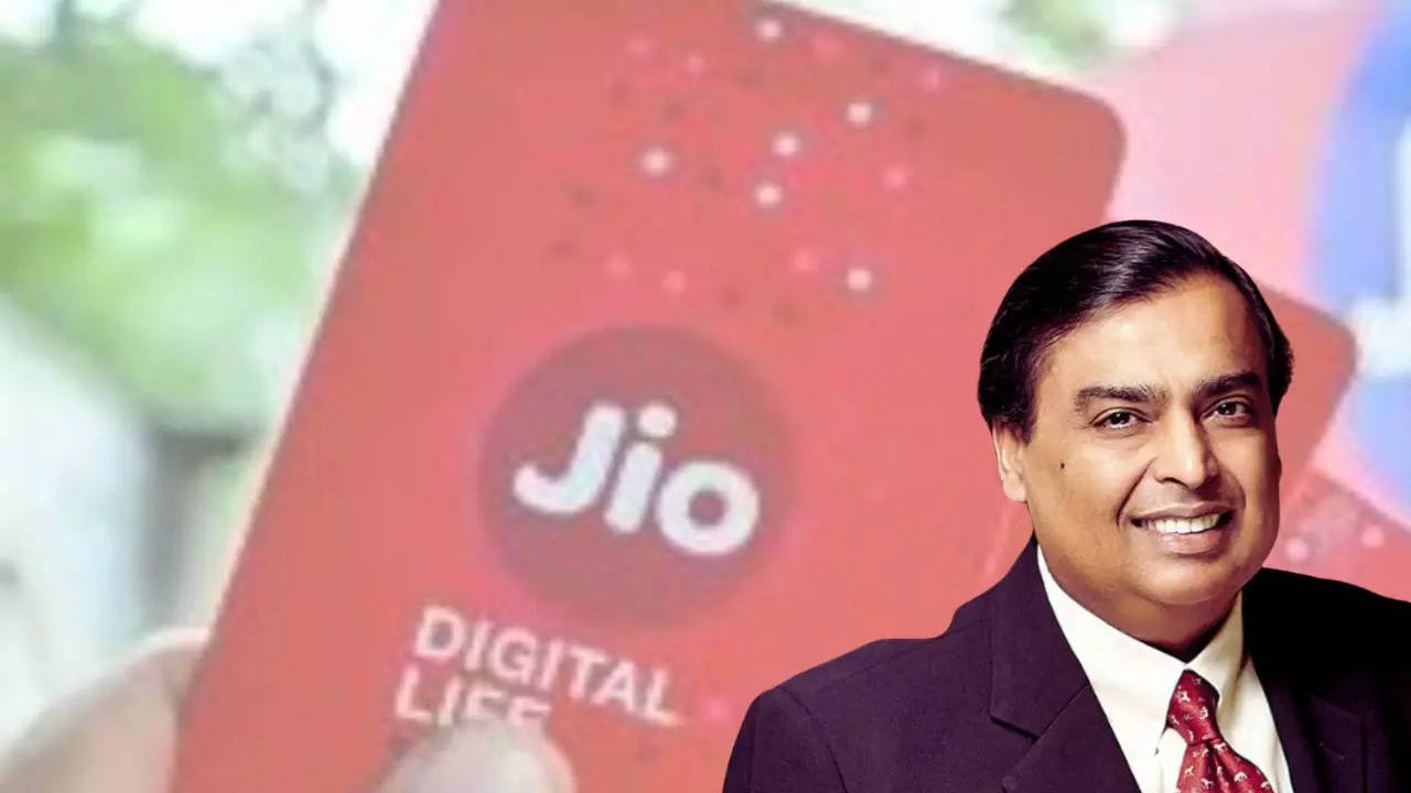 jio new plan launch according to trai's order airtel jio reduces their data plan price and jio launch a cost effective plan 